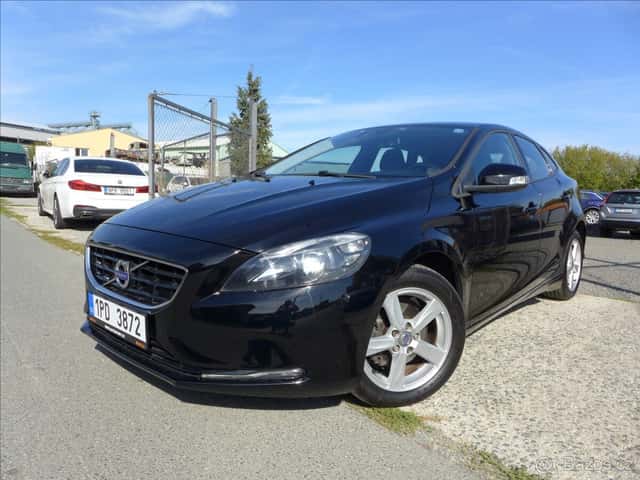 Volvo V40 1,6 D2 KAMERA, PLNÝ SERVIS