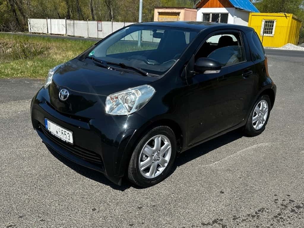 Toyota IQ 1.0i 50kw, r.2009, STK, klimatizace, 3.majitel