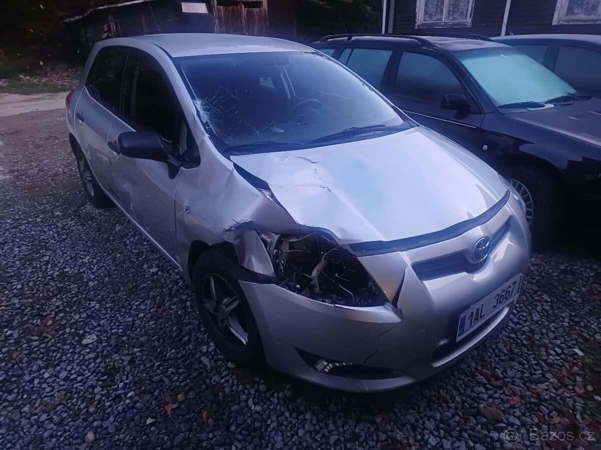 Prodám toyota auris 1.4