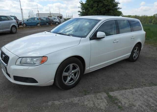 Volvo V70 2,4 D 5 AWD 136 kW DIGIKLIMA nafta