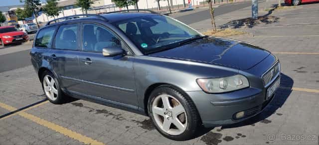 Volvo V50 2.4i 120 kW, automat, rok 2004