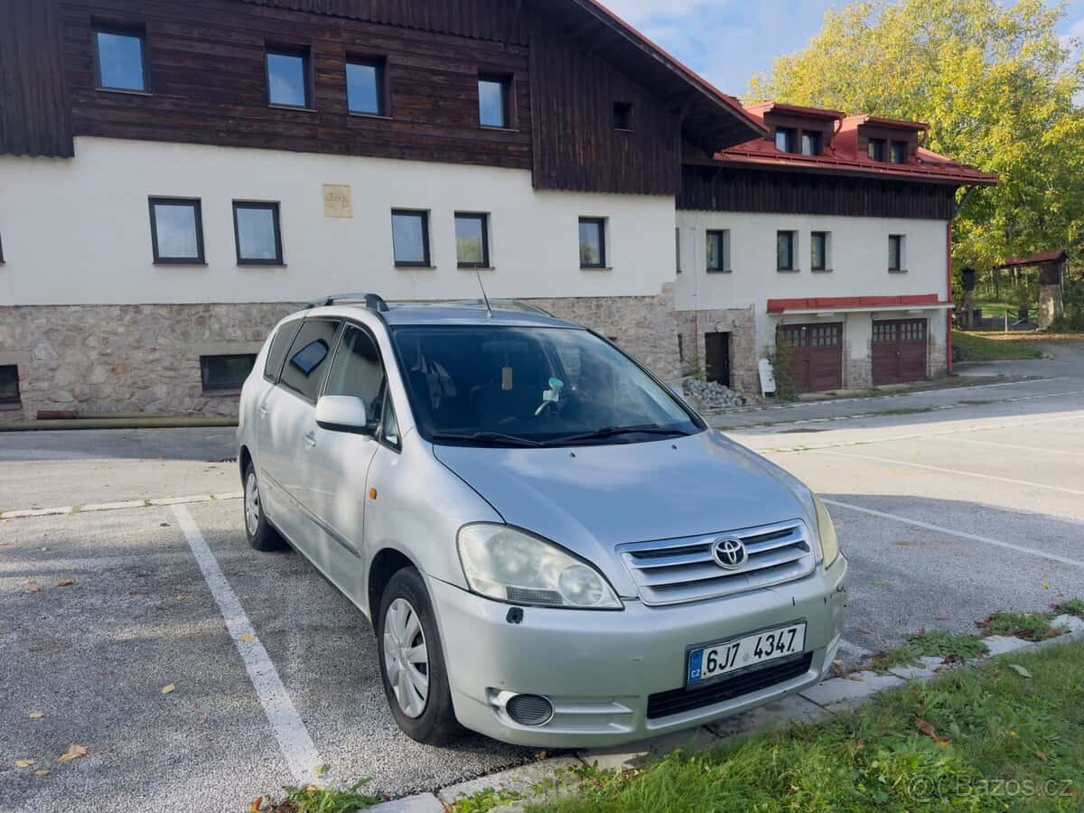 🚗 Toyota Avensis Verso 2.0 D-4D – V PRODEJI