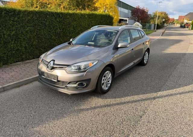Renault Mégane 1,2 TCe/ 85kw Nová STK Tažné benzín