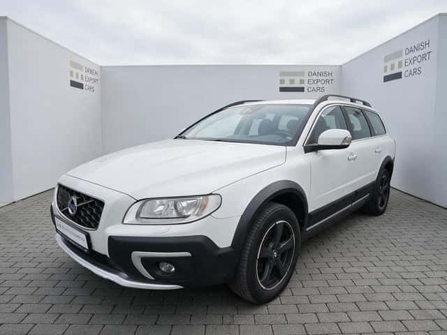 VOLVO XC70 2016 2.0D4 133kW SUMMUM,TEMPOMAT,VÝHŘEVY,SERVISKA