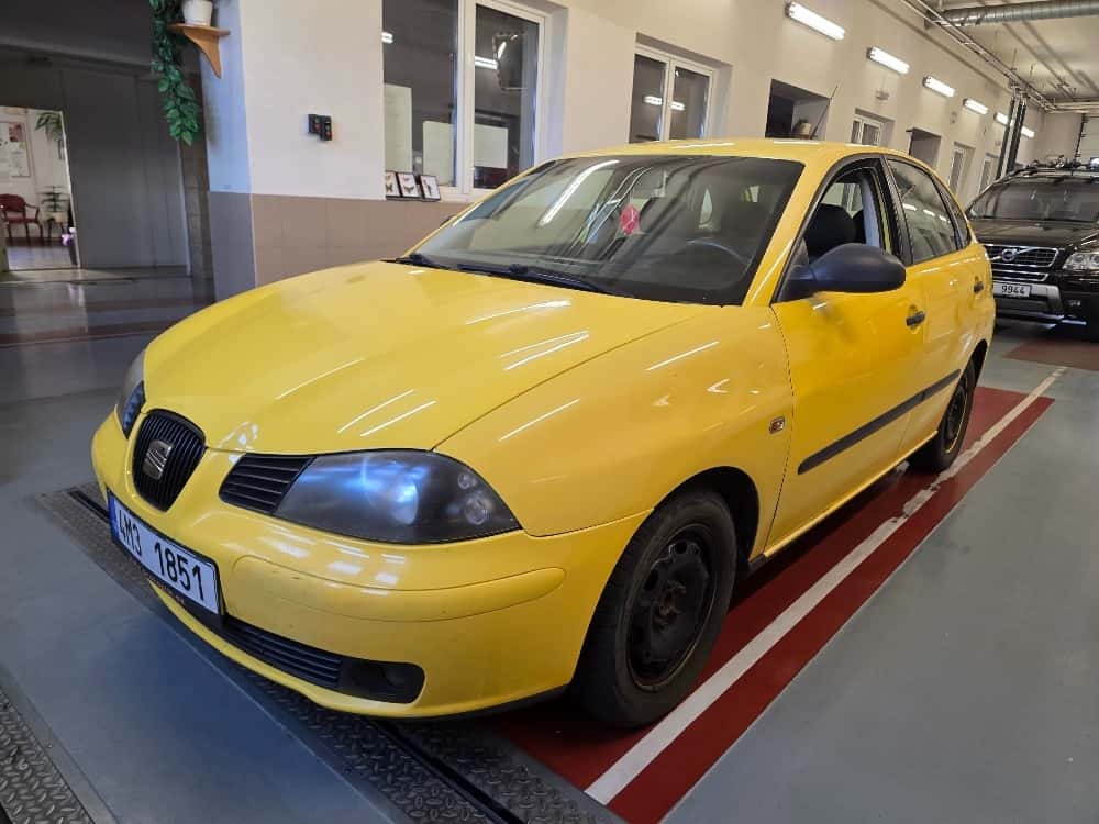 Seat Ibiza 1.4 55 kW 2005, klimatizace