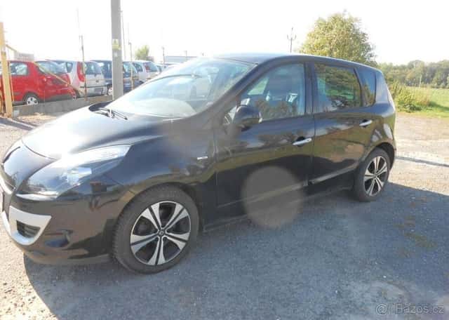 Renault Scénic 1,4 96 kW Historie Digiklima benzín