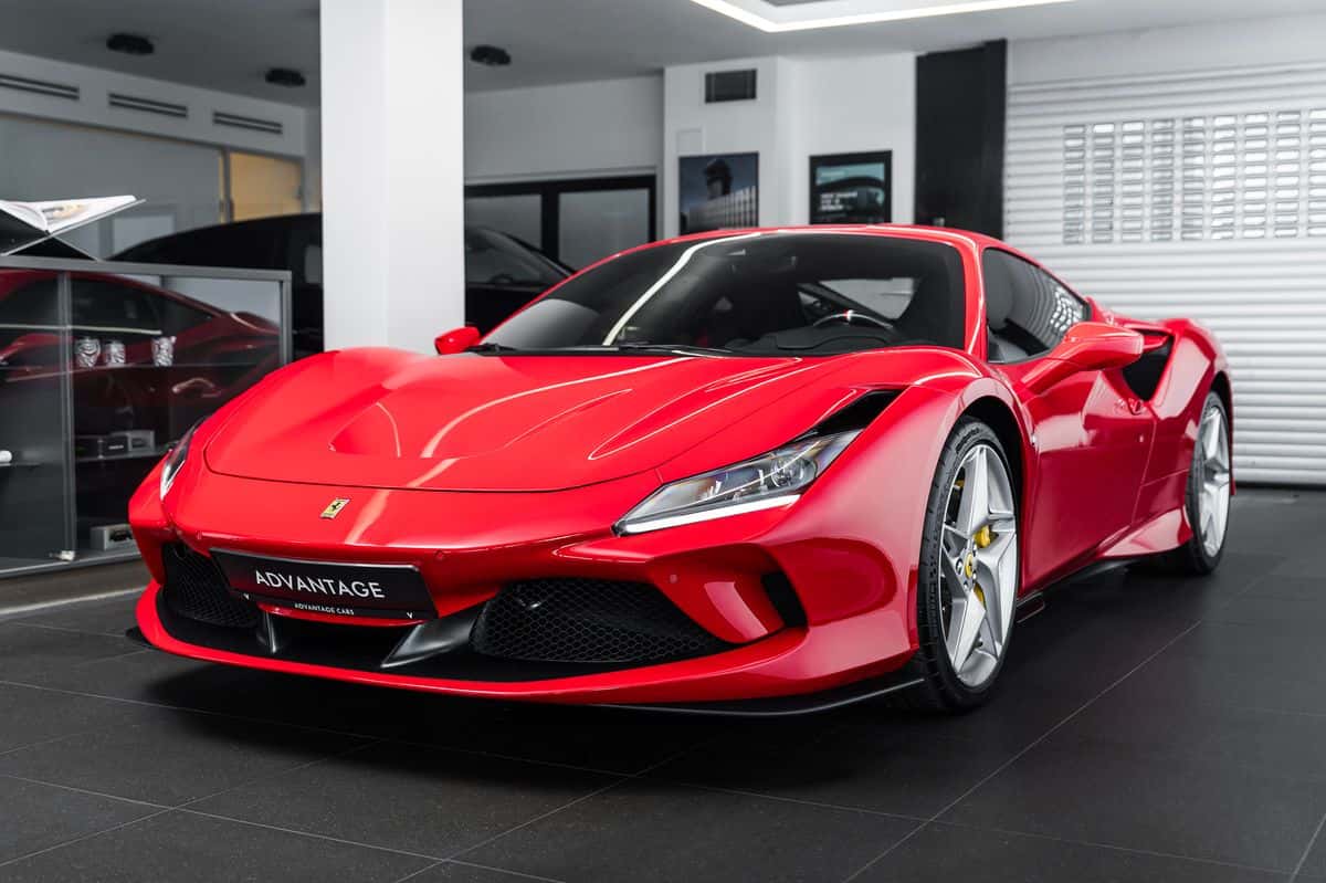 Ferrari Tributo/Lift/Kamera/Carbo