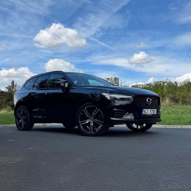Volvo XC60 T6 Rdesign Black, tažné